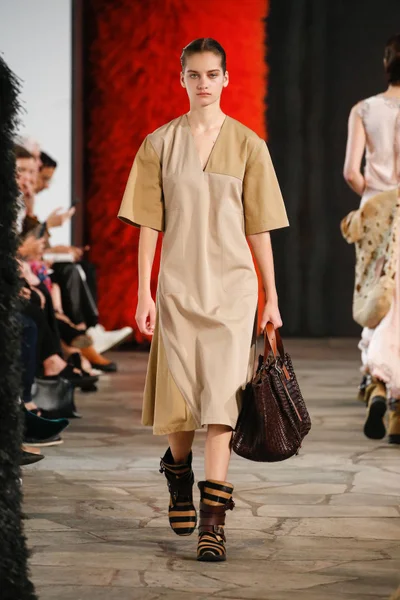 Look 43
